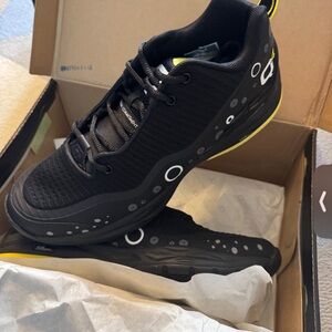 Q4 Limelight Basketball Shoes Men's size 10.5